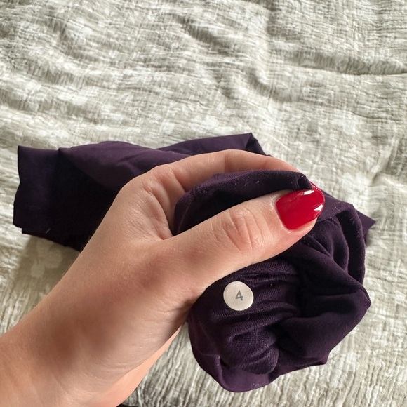 Lululemon 3/4 length Wunderunder Leggings - Picture 3 of 3